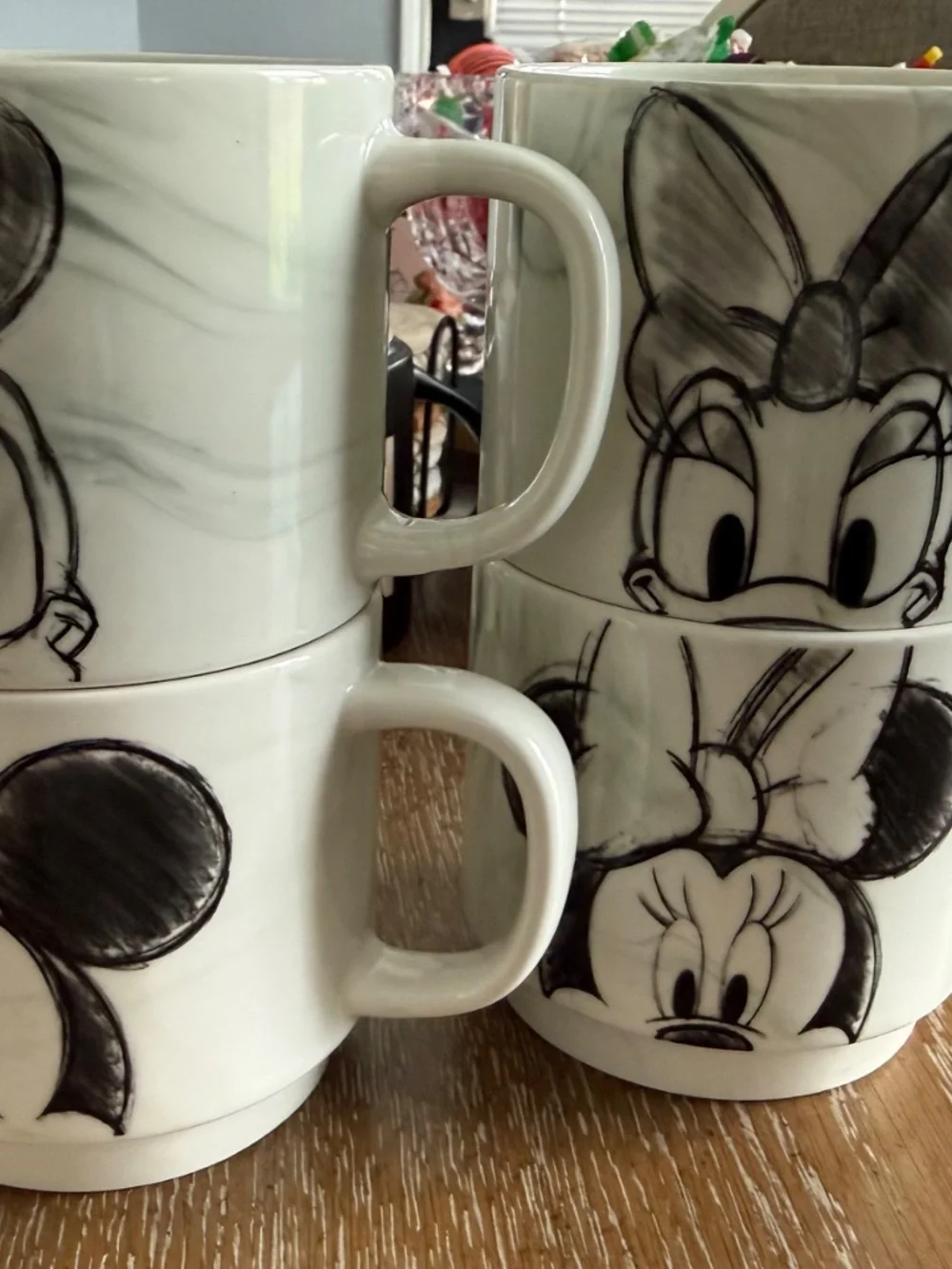 Excellent Condition – Official Disney Coffee Mugs (Set of 4